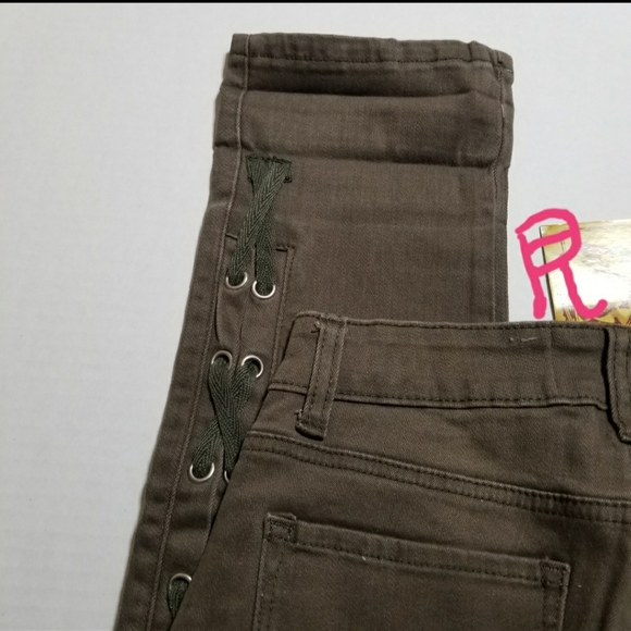 💖 L&B LUCKY & BLESSED KHAKIS JEANS SIZE 4 - Picture 6 of 7